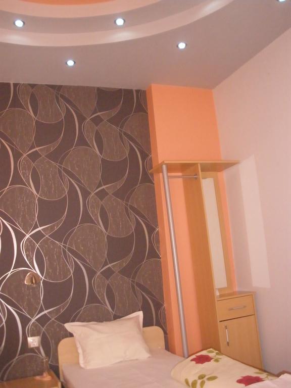 Comfort Guest Rooms Pleven Ngoại thất bức ảnh